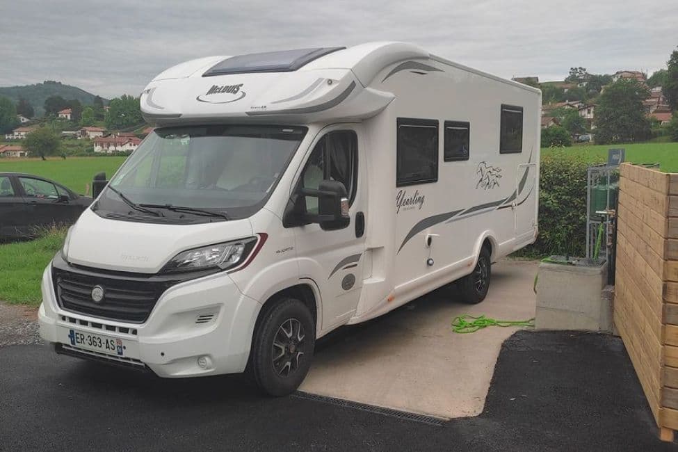 Camping Goyetchea - Camping au cœur du Pays Basque avec vue sur les montagnes - Camping Car, Aires Naturelles à Saint-Pée-sur-Nivelle - Guide du Pays Basque