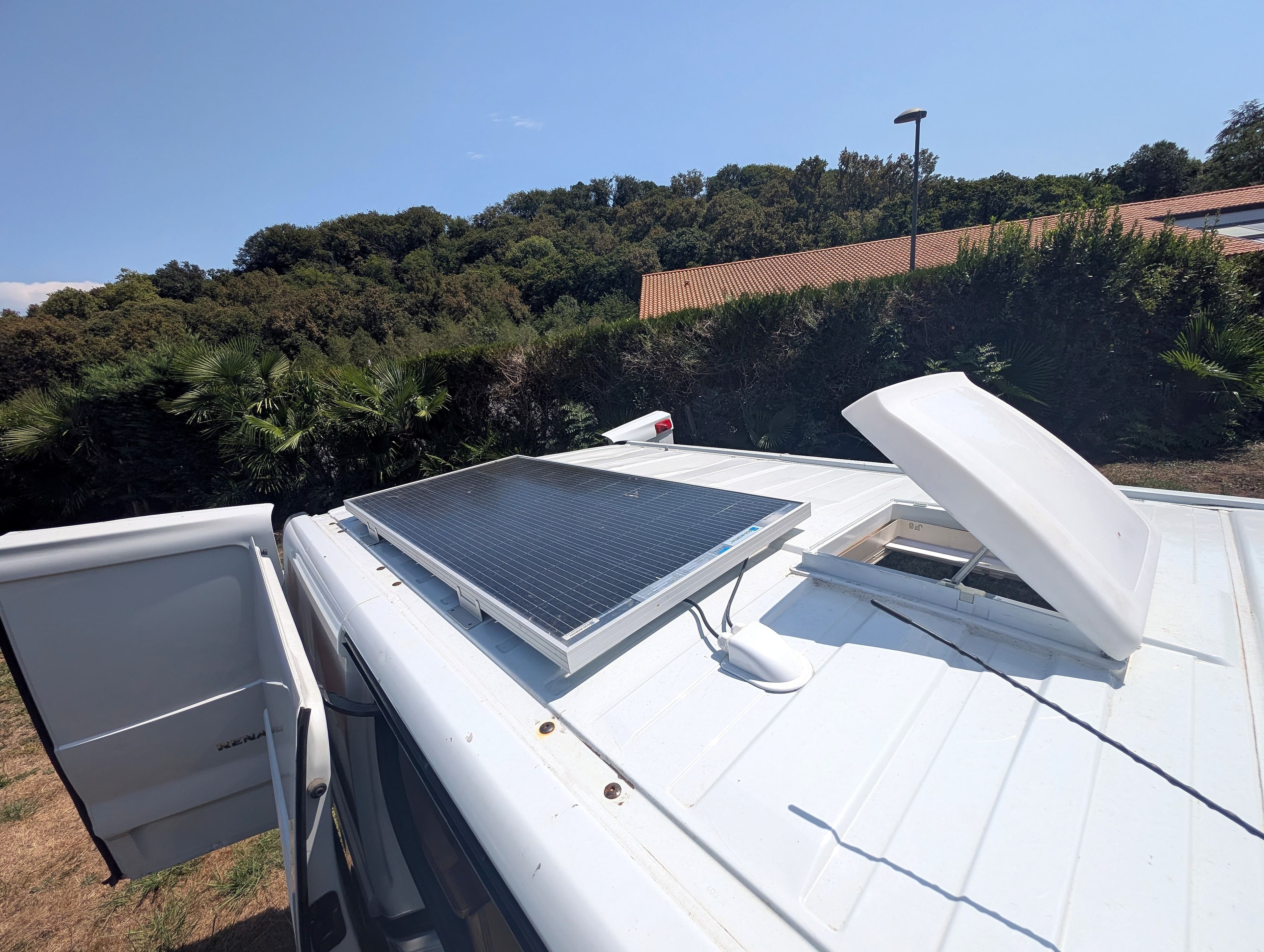 Maritxu — panneau solaire sur le toit, autonomie électrique