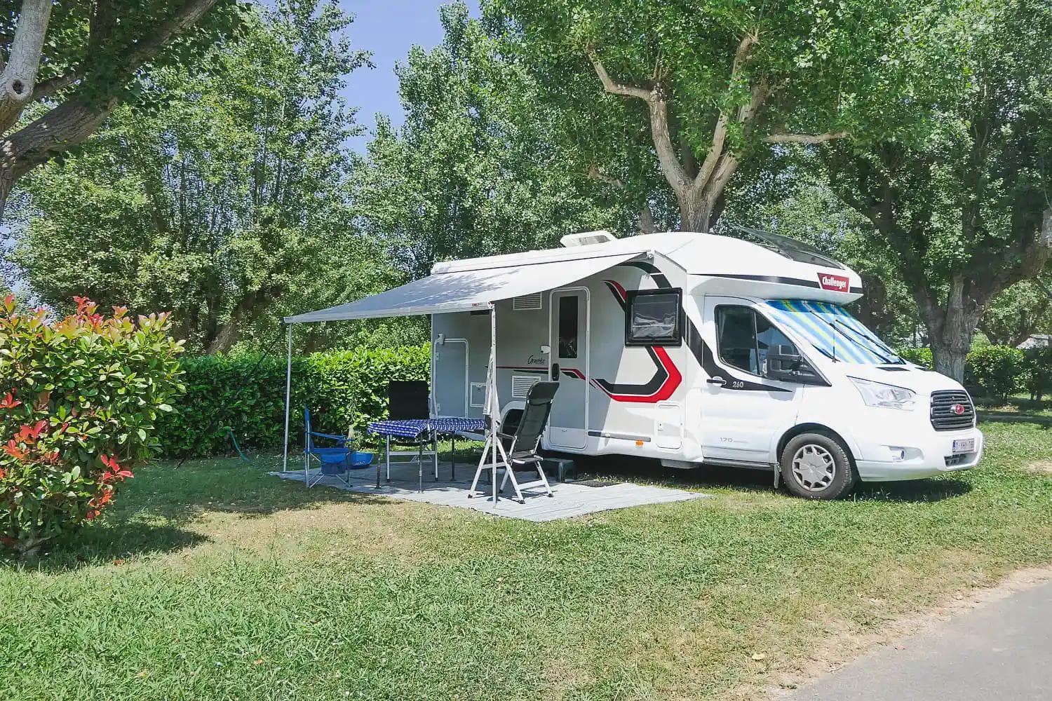 Camping Van au Pays basque : accueil van sur emplacement à Hendaye