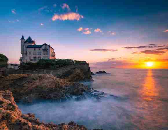 Roadtrip de 5 Jours au Pays Basque : Biarritz, Bidart, Ainhoa, La Rhune et Espelette 🚐