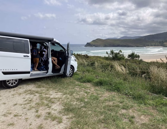 Peut-on faire du camping sauvage en van au Pays Basque ?